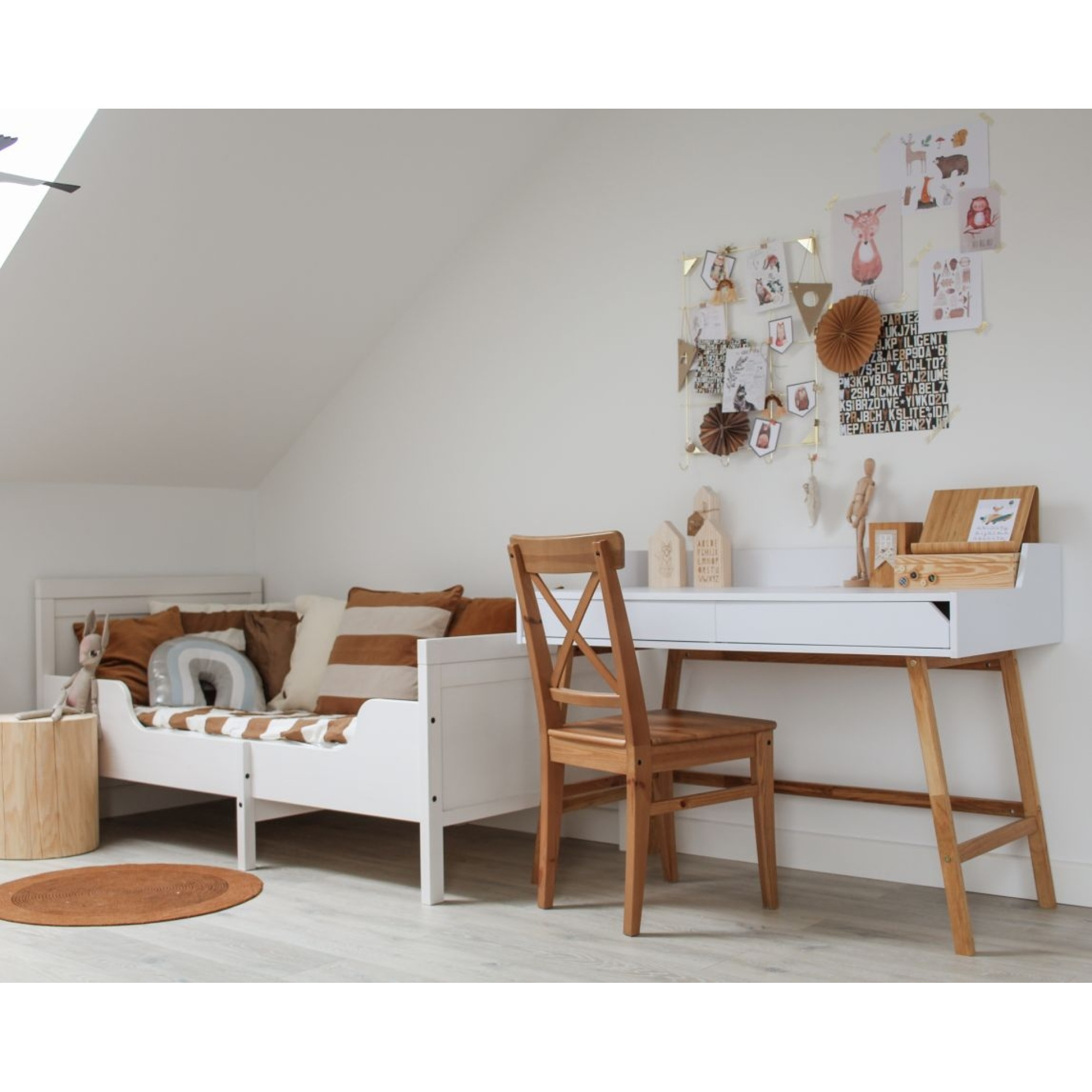 Birou LOTTA Alb, 2 sertare, blat 120x60 cm, picioare lemn de stejar, stil scandinav,