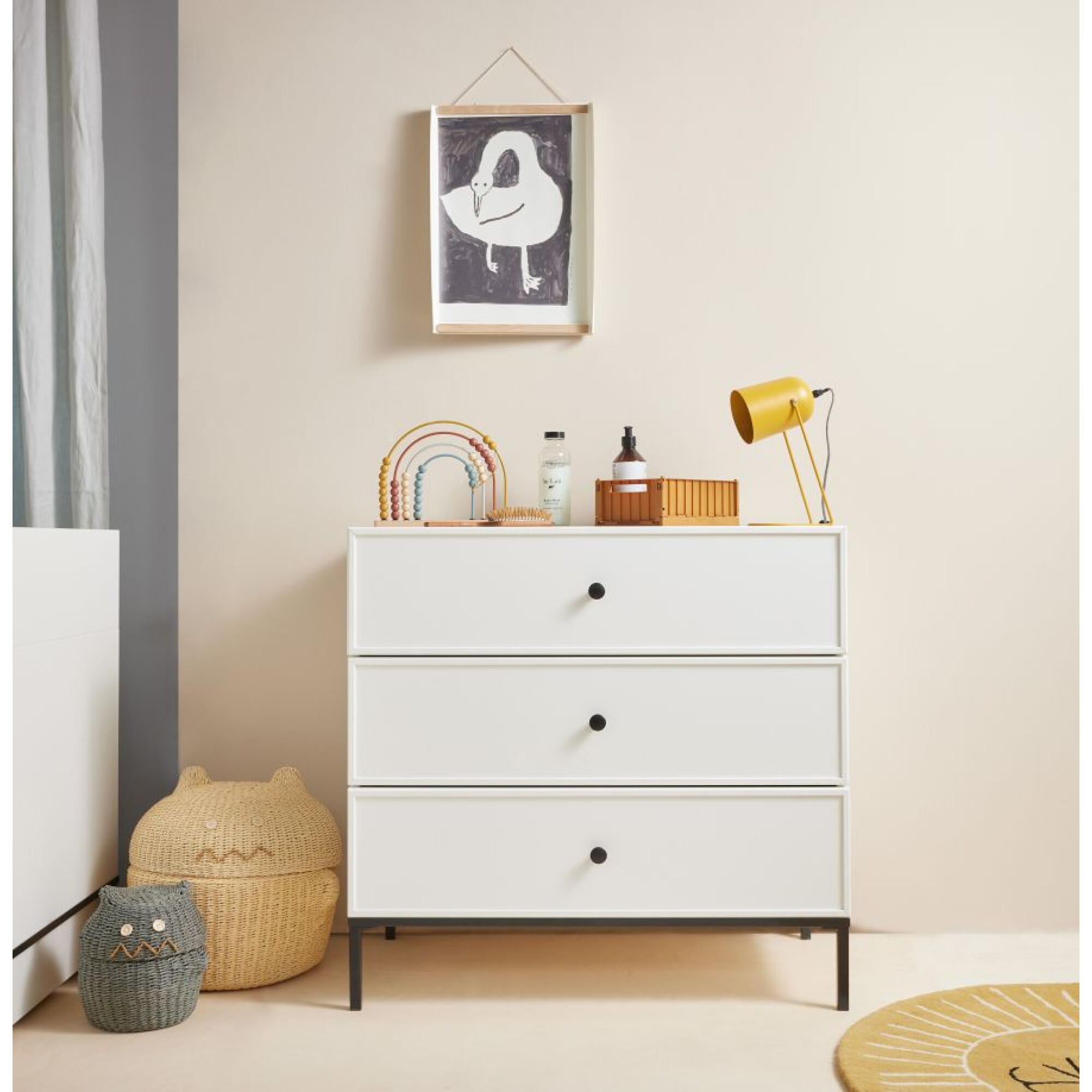 Comoda 3 sertare, Lumi, MDF cu picioare metalice, ALB