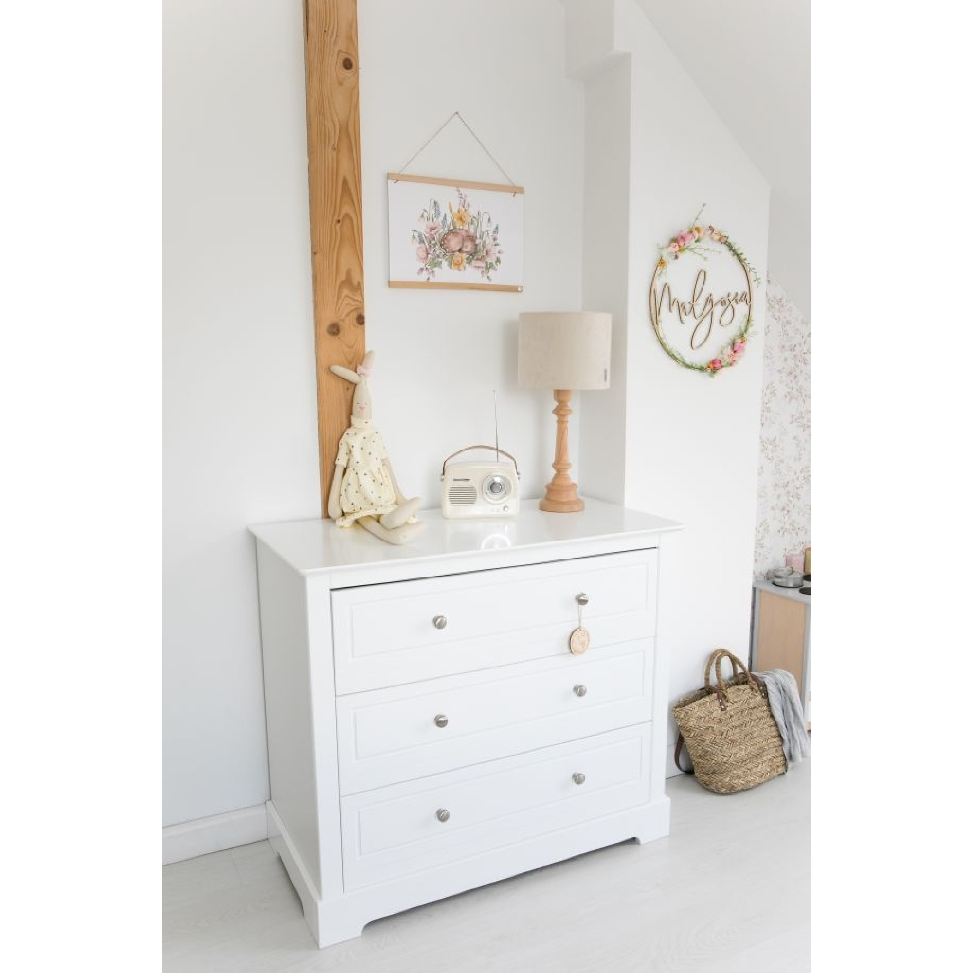 Comoda 3 sertare, MDF, Alb, stil clasic-romantic, colectia Marylou