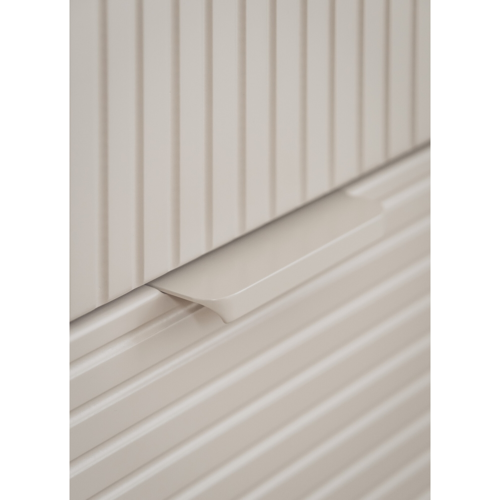 Dulap inalt cu 3 usi, 2 sertare, 200x145 cm din lemn masiv / MDF, colectia Miloo, champagne