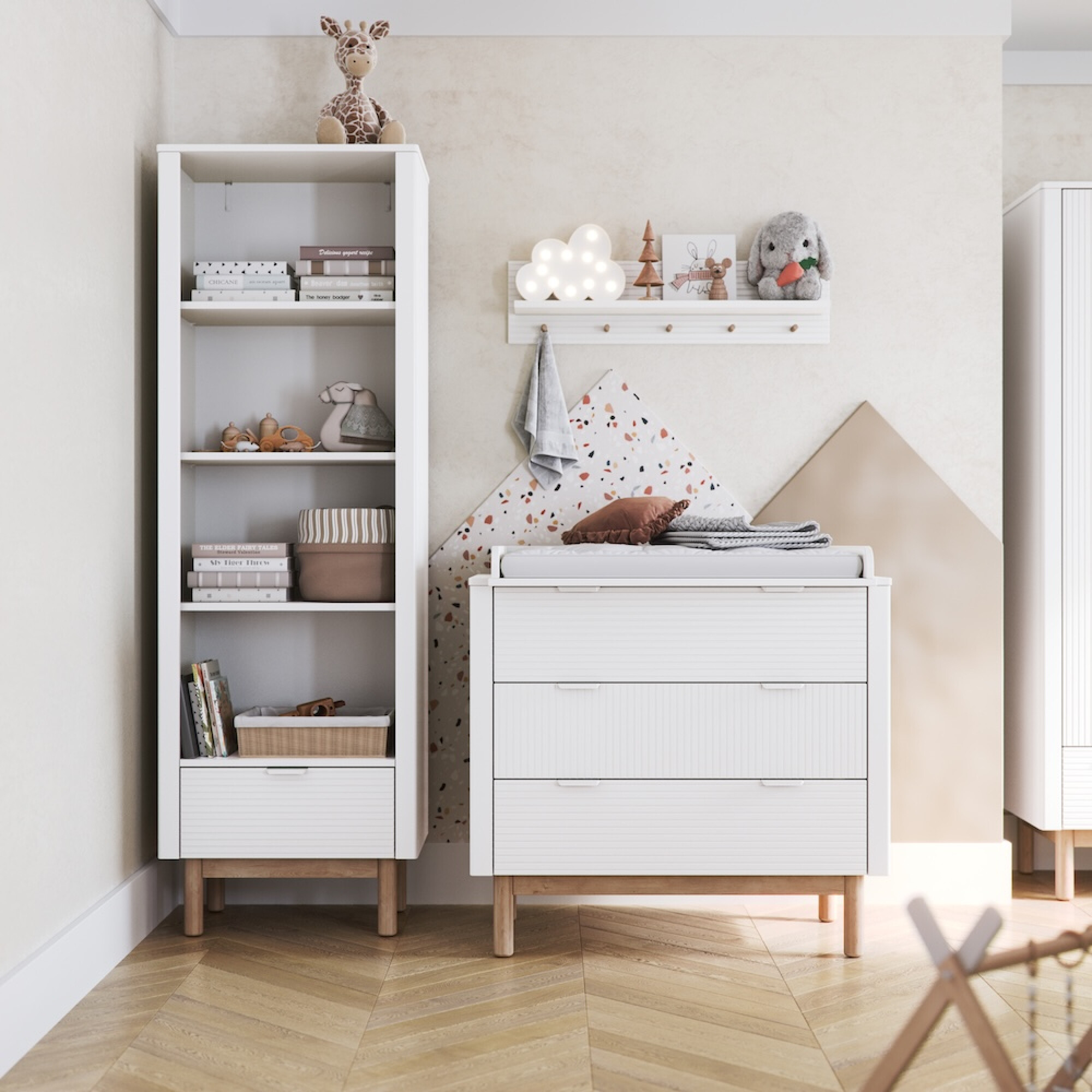 Comoda 3 sertare  din lemn masiv / MDF, colectia Miloo, alb