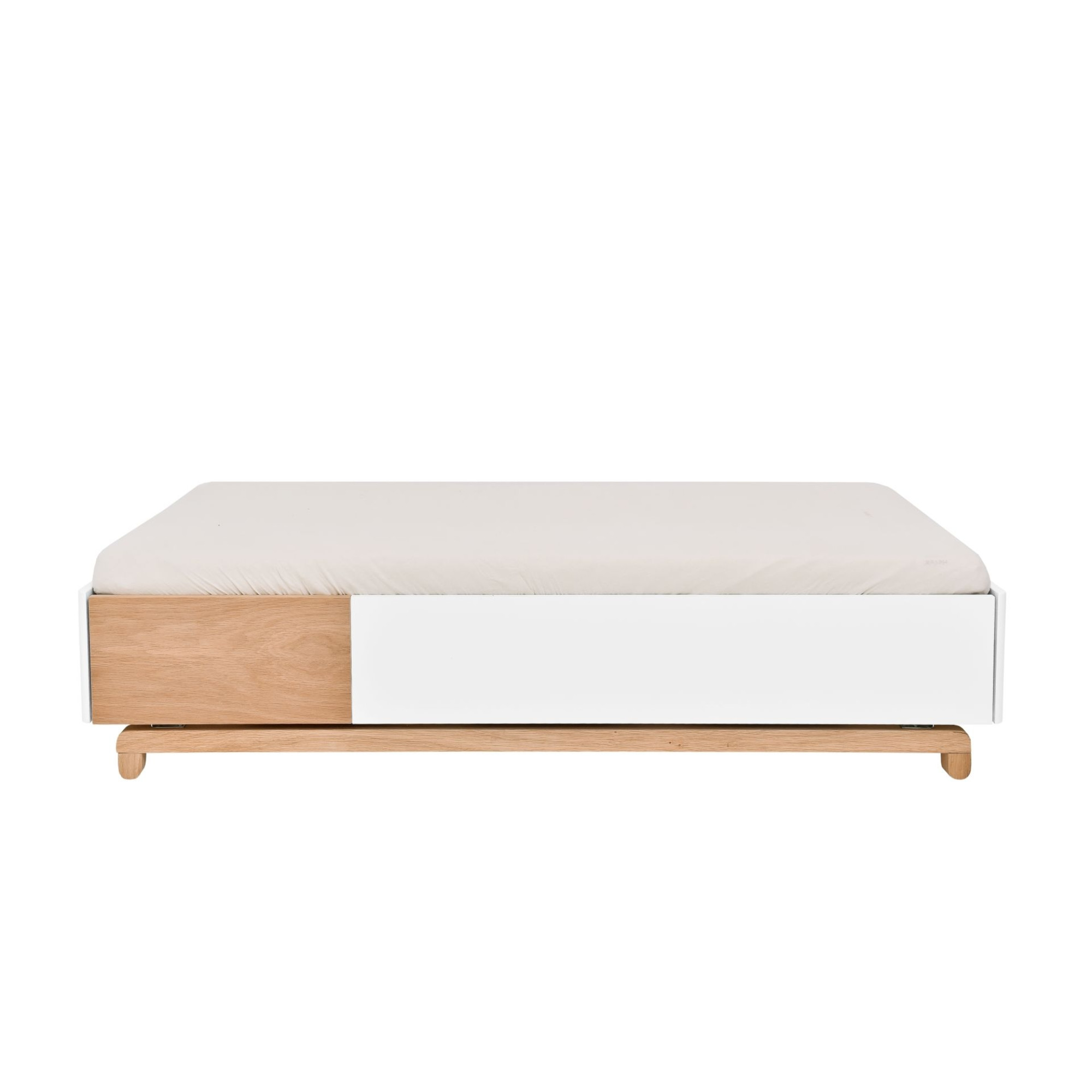 Patut bebe transformabil, cu sertar, MDF picioare lemn stejar, stil modern 140 x 70 cm, colectia NOMI