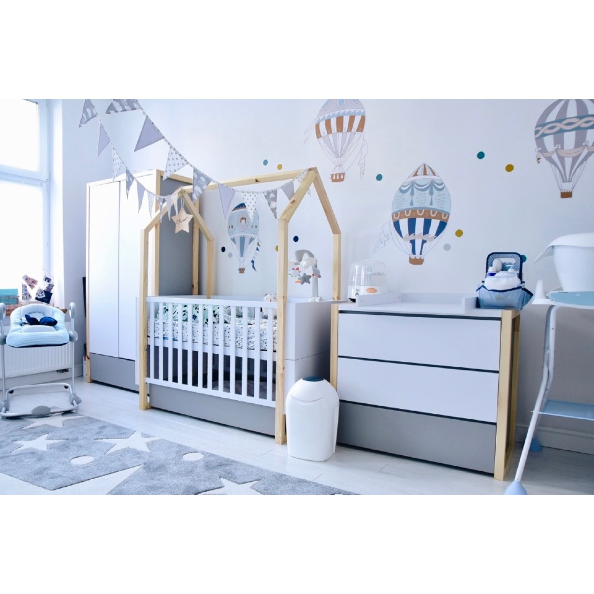 Patut bebe tip casuta, transformabil, cu sertar, Cadru de lemn, stil montessori, 140/160 x 70 cm colectia PINETTE
