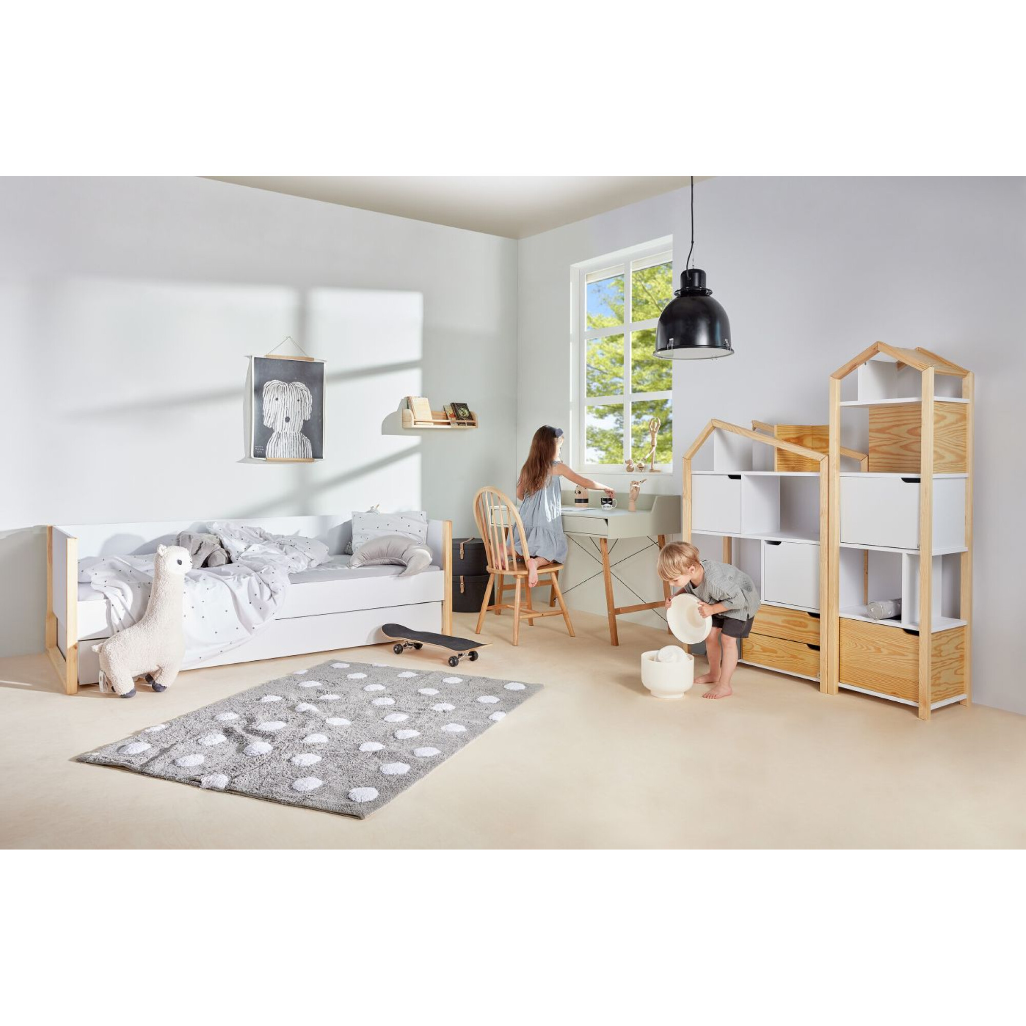 Biblioteca Montessori Joey, tip casuta, cu 3 rafturi, 2 dulapioare, lemn de pin, ALB, colectia TATAM, 160x46 cm