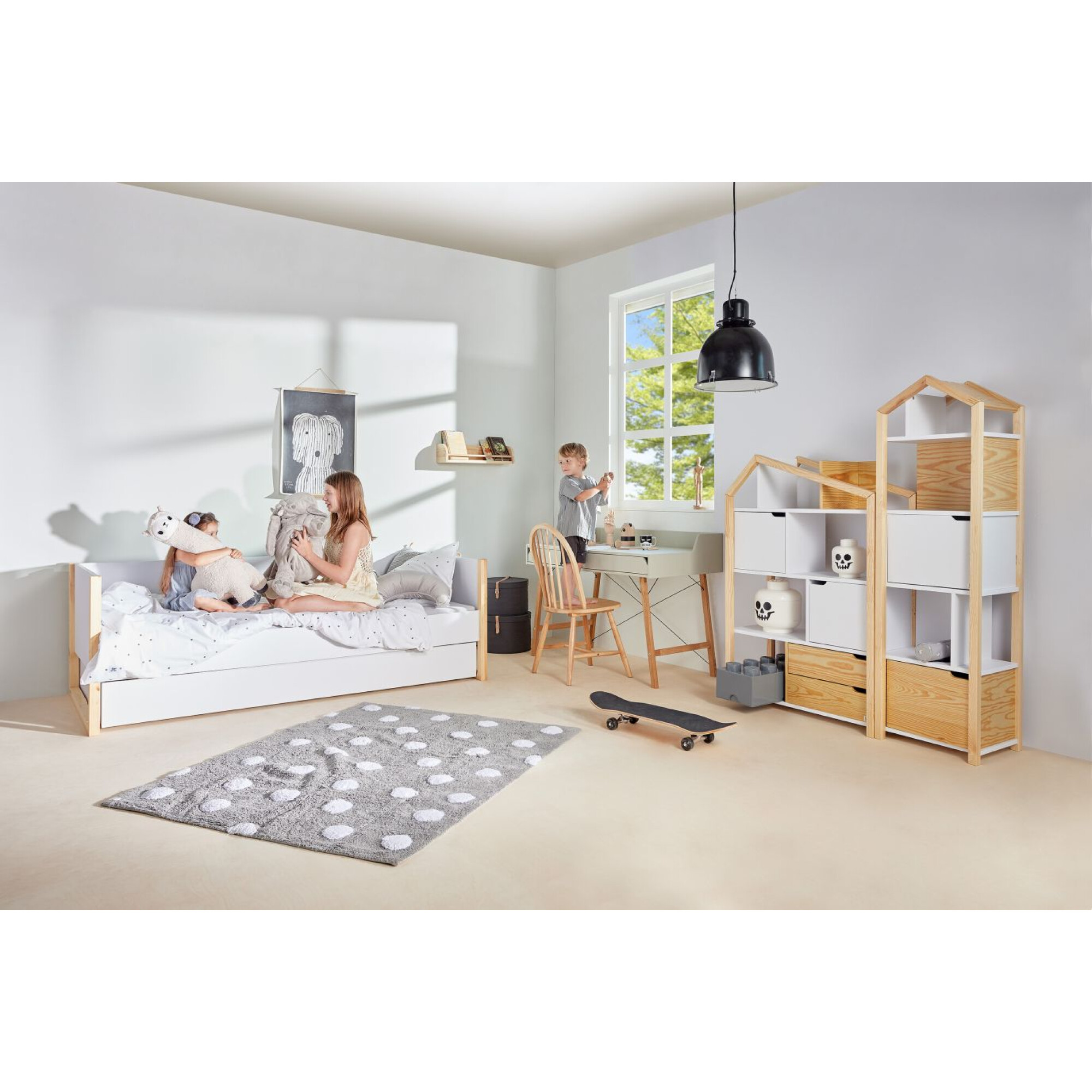 Biblioteca Montessori Joey, tip casuta, cu 3 rafturi, 2 dulapioare, lemn de pin, ALB, colectia TATAM, 160x46 cm