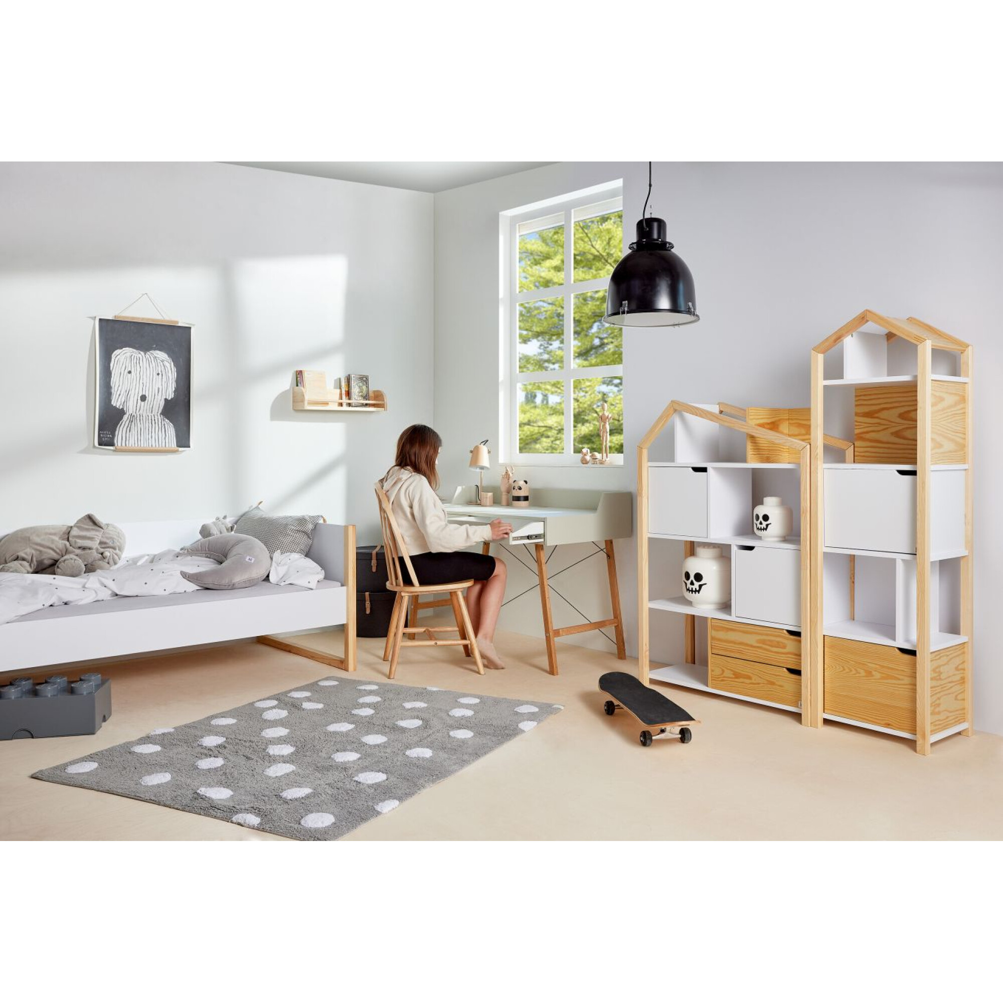 Biblioteca Montessori Joey, tip casuta, cu 3 rafturi, 2 dulapioare, lemn de pin, ALB, colectia TATAM, 160x46 cm