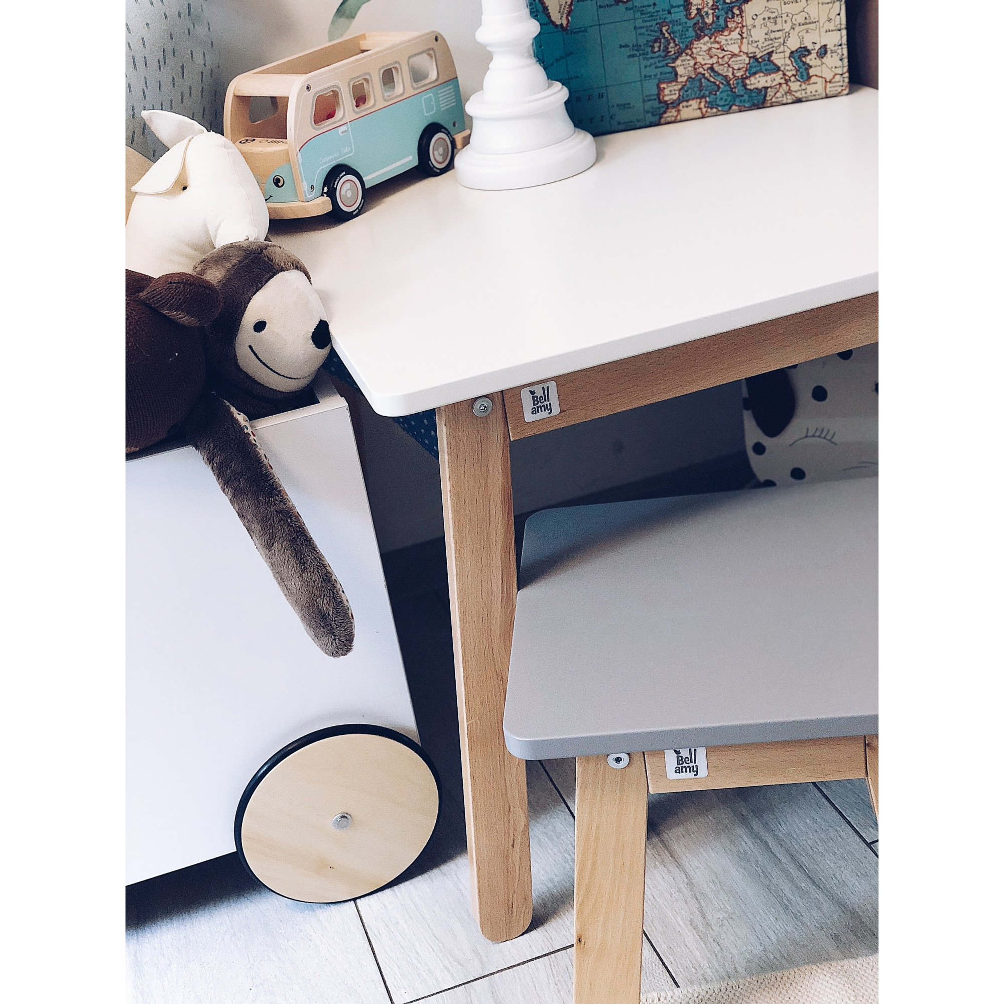 Scaun Woody gri neutru