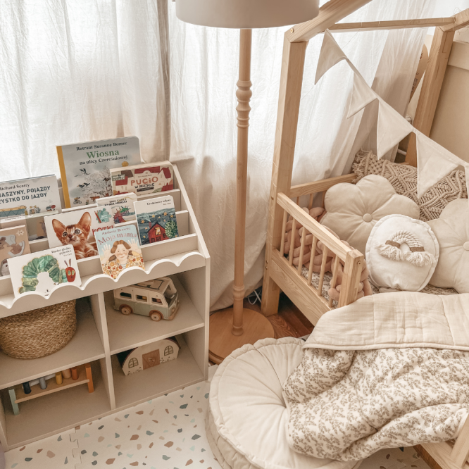 Book Nook, Biblioteca Montessori, Latte