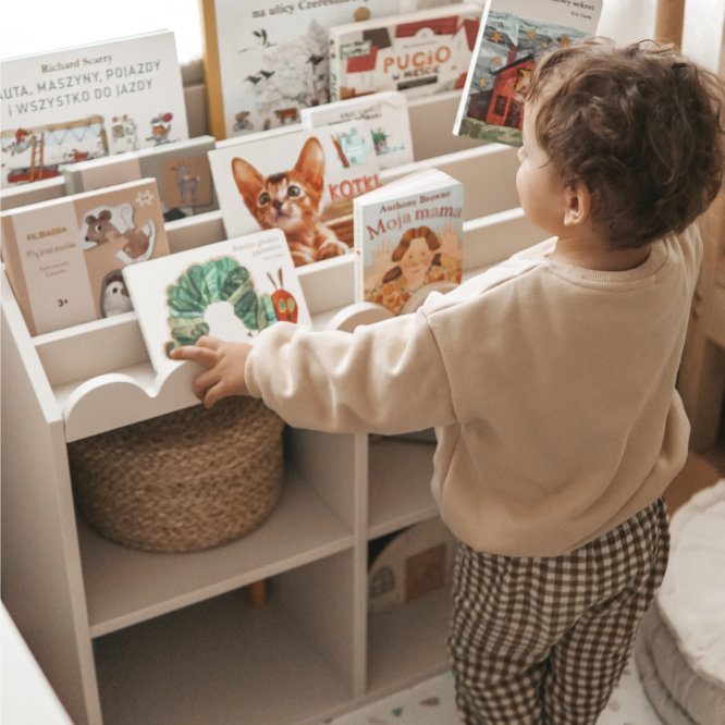 Book Nook, Biblioteca Montessori, Latte