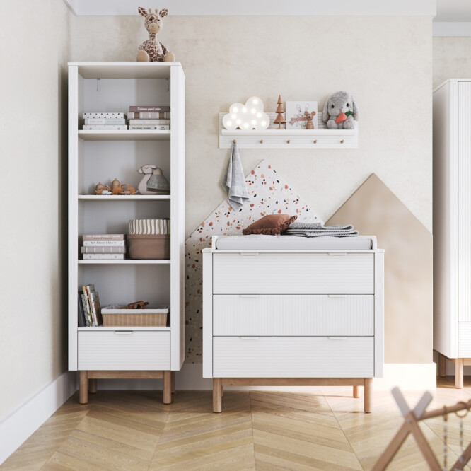 Comoda 3 sertare  din lemn masiv / MDF, colectia Miloo, alb