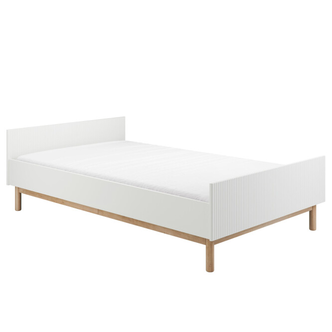 Pat copii 120x200 din lemn masiv / MDF, colectia Miloo, alb