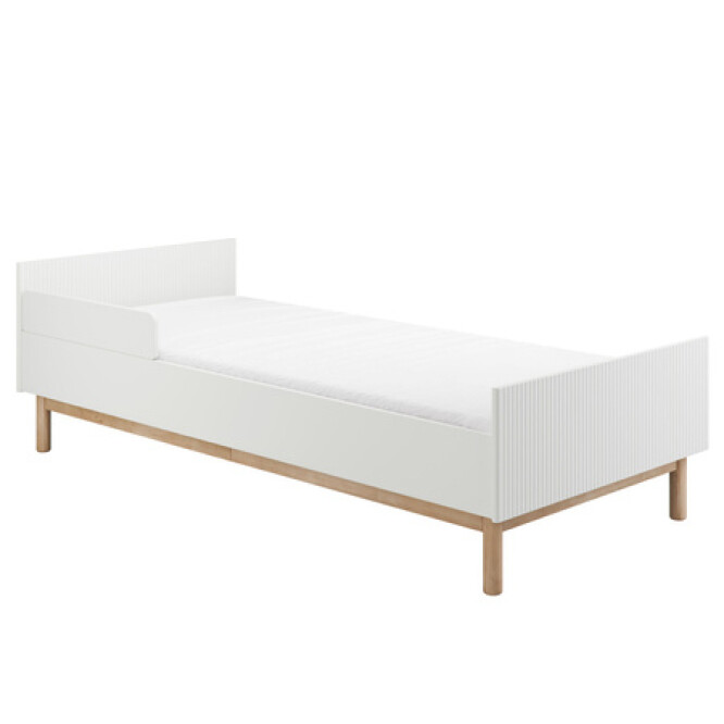 Pat copii 90x200 din lemn masiv / MDF, colectia Miloo, alb